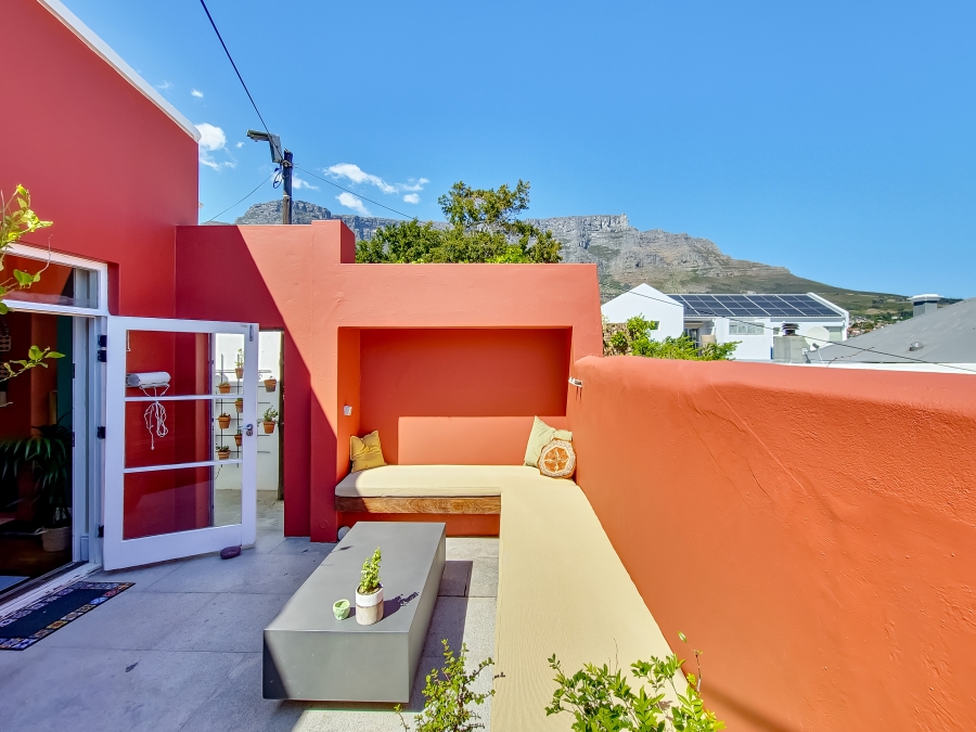 To Let 2 Bedroom Property for Rent in Vredehoek Western Cape